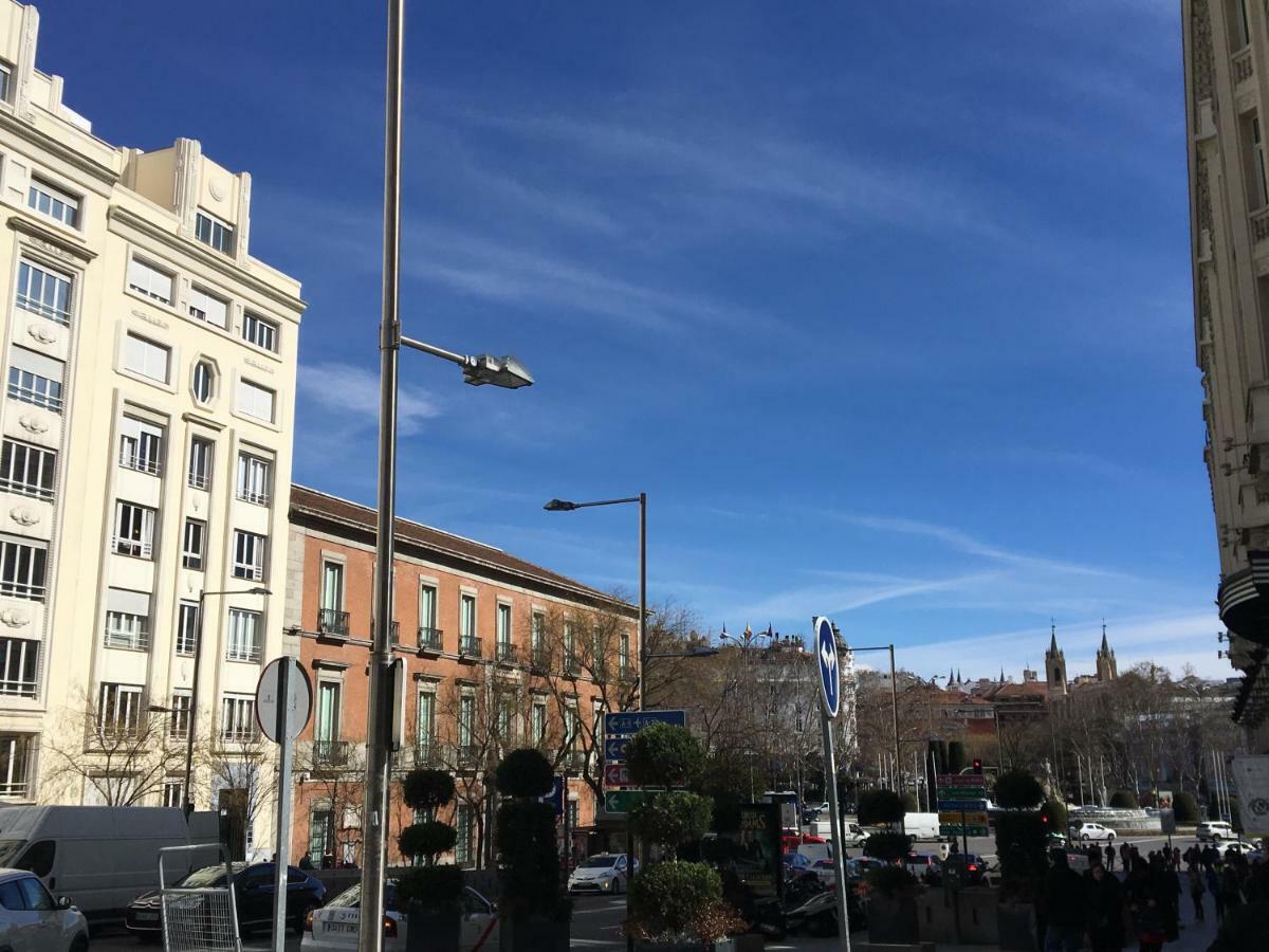Smart Plaza De Las Cortes Apartment Madrid Exterior photo